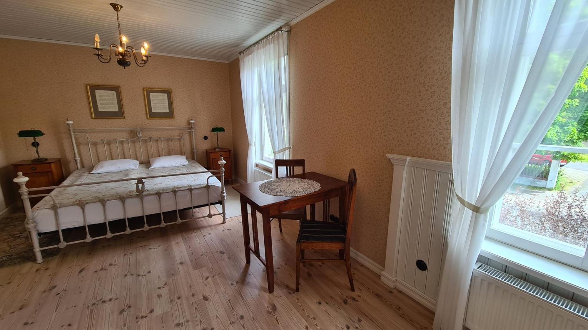 Lahe Guesthouse Haapsalu Extérieur photo